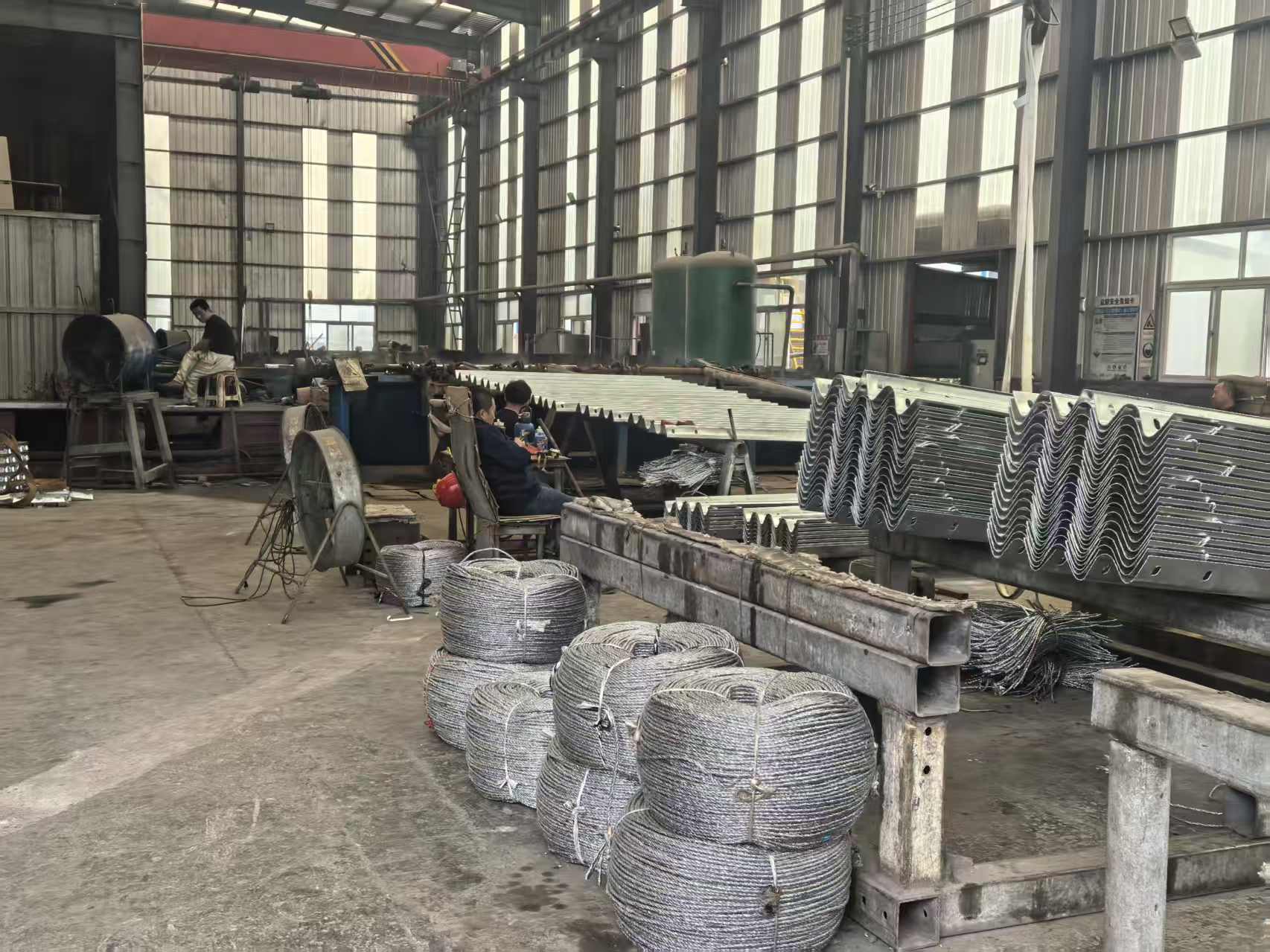 济宁市波形护栏板三波波形护栏 - 排名